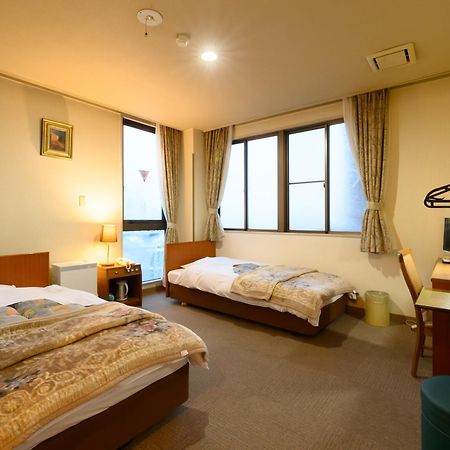 Tabist Business Ryokan Hotel Yukimiso Toyama Station Exterior foto